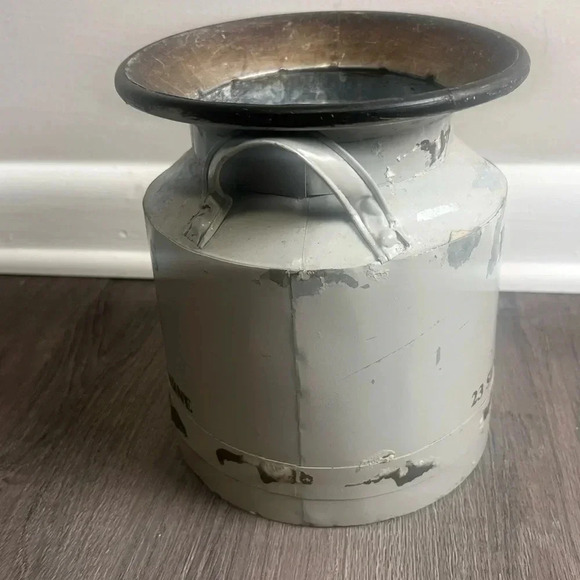 Rustic Counter Decor Tin Container - Picture 3 of 9